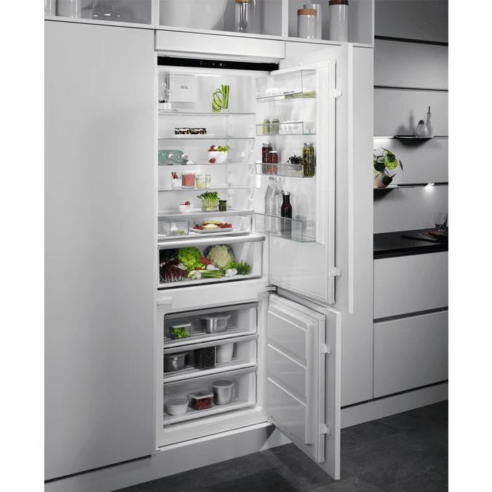 AEG NSC7G751ES - Integrated 70/30 Frost Free Fridge Freezer - E energy - Image 2
