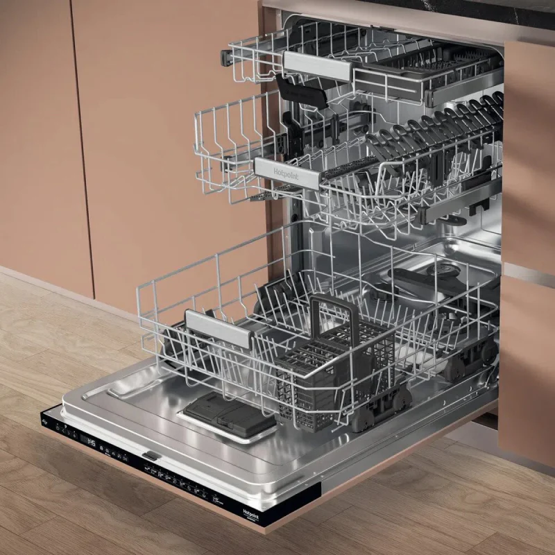 Hotpoint H8I HP42 L UK - Black Integrated Dishwasher - C energy - Image 3