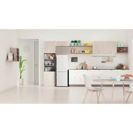 Indesit IB55 532 W UK - White Freestanding 50/50 Low Frost Fridge Freezer - E energy - Image 4