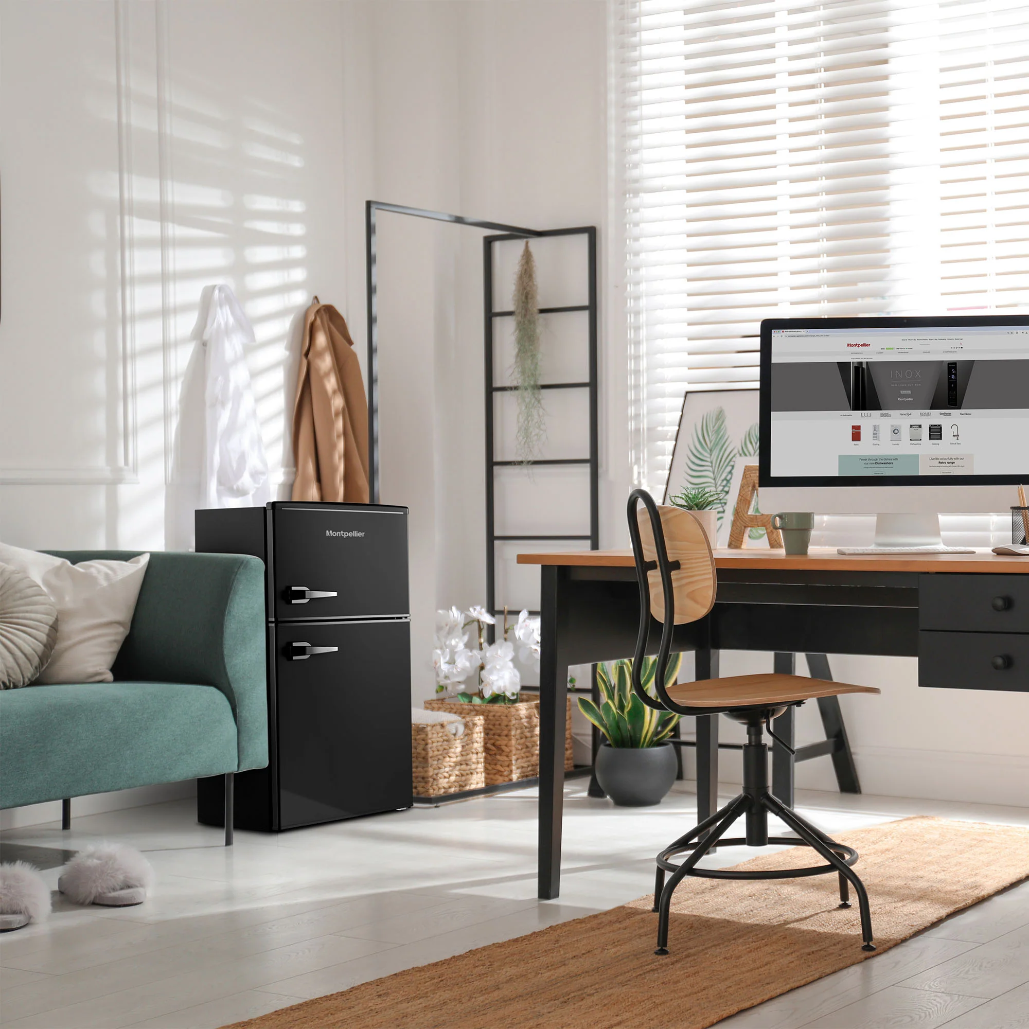 Montpellier MAB2035EK - Black Undercounter Fridge Freezer - 84L Total Capacity - E Energy Rating - Image 7