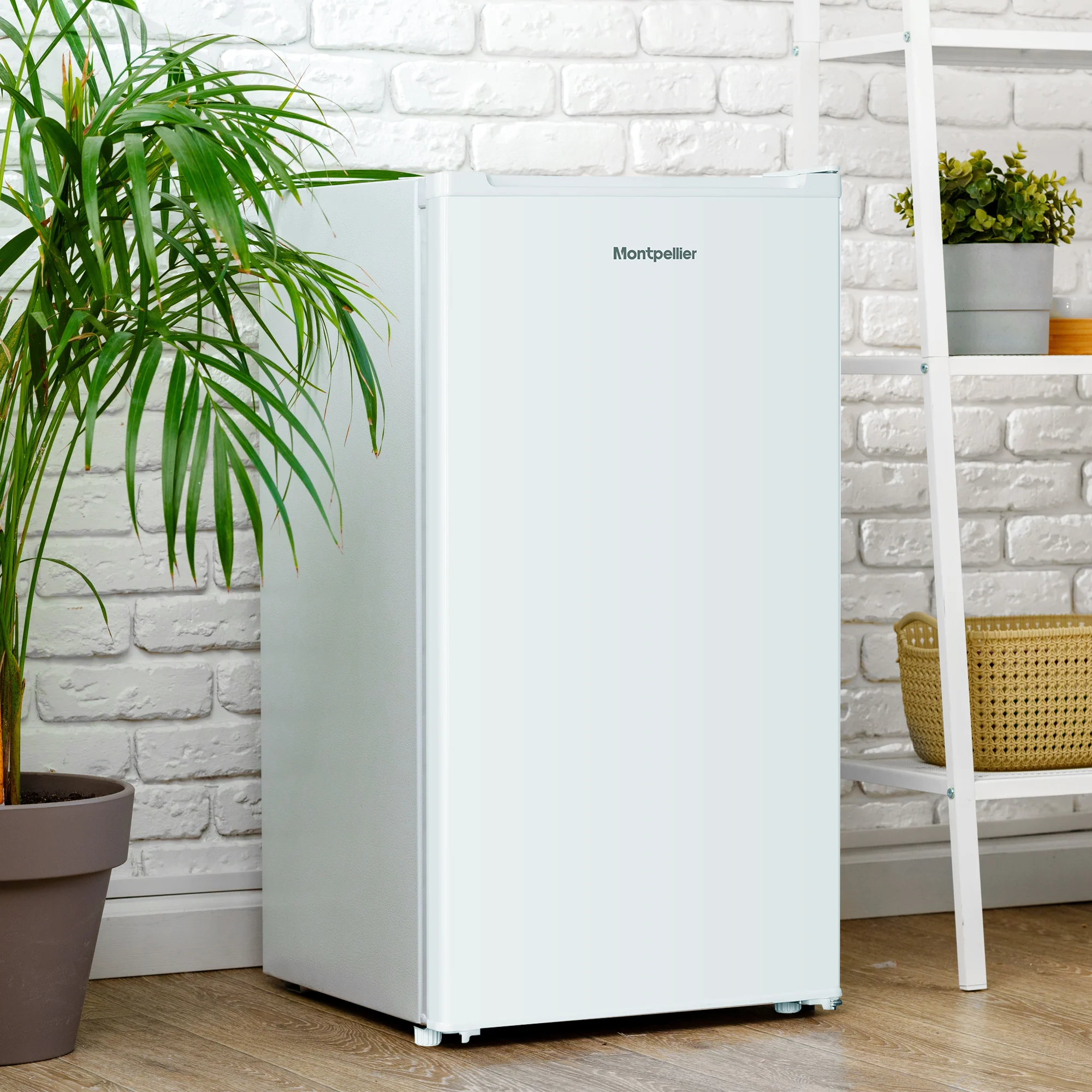Montpellier MDAUCL48W - White Undercounter Larder Fridge - 90L - E Energy - Image 4