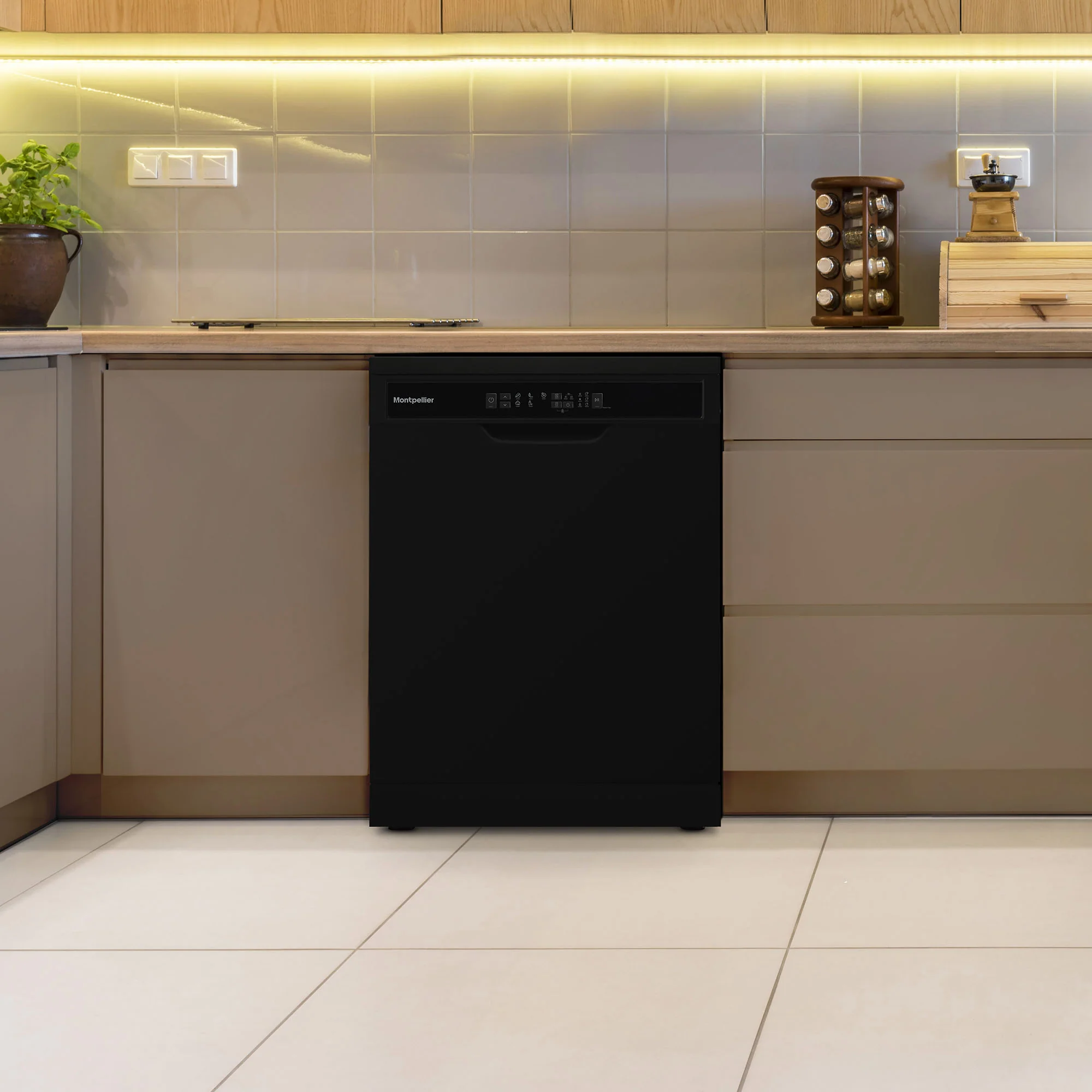 Montpellier MDWD1354K - Black 13 Place Setting Dishwasher - Freestanding - D Energy Rating - Image 3