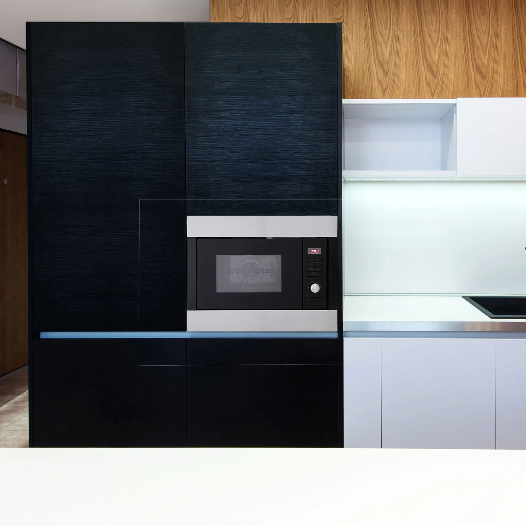Montpellier MWBIC90029 - Stainless steel Built in Electric Microwave - Image 4