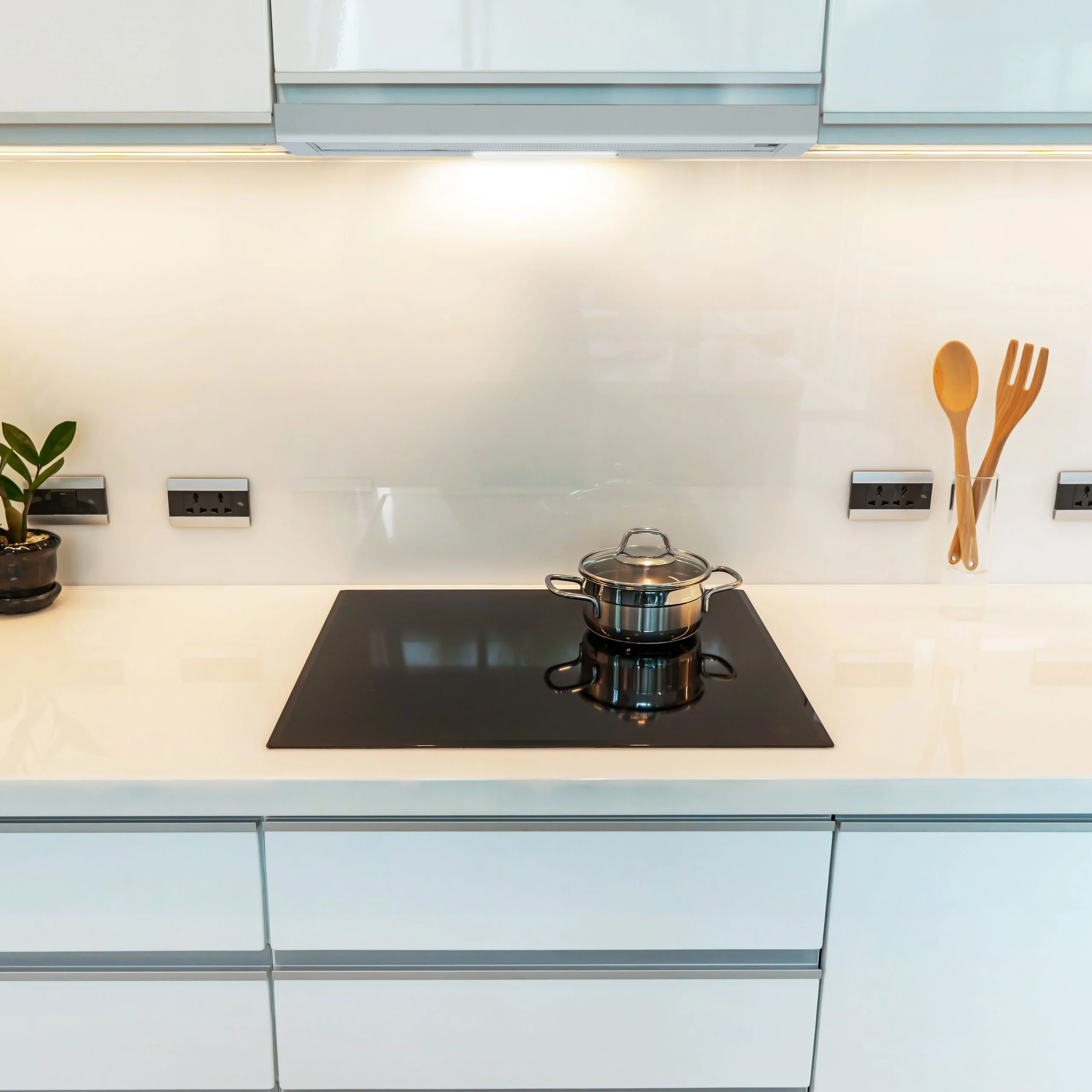 Montpellier TCH261 - Grey 60cm Telescopic Extractor Hood - 200.5 m³/hour - A Energy Rated - Image 6