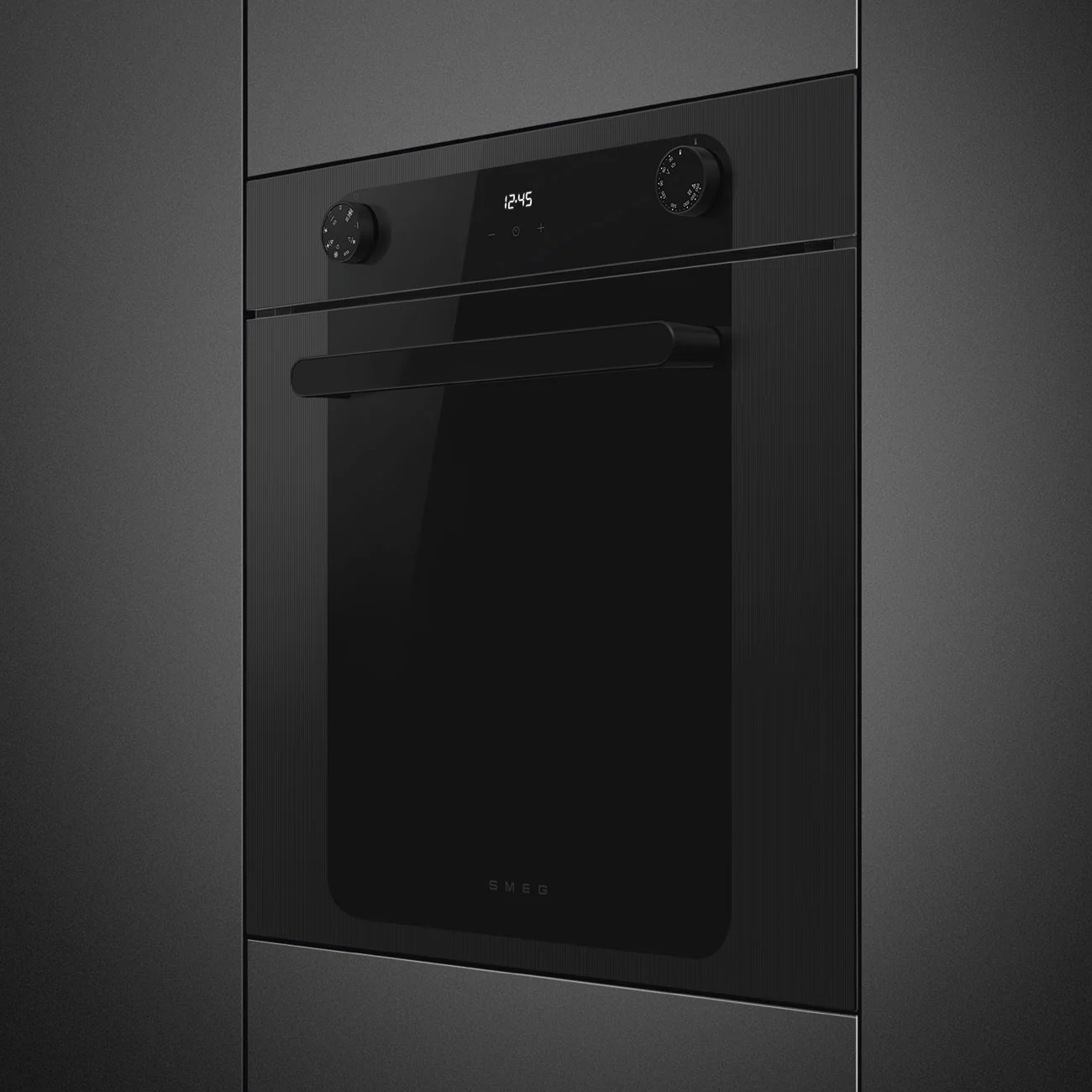 Smeg SF6200TBI - Black 70L Built-In Single Oven - 12 Cooking Functions - A Energy - Image 2